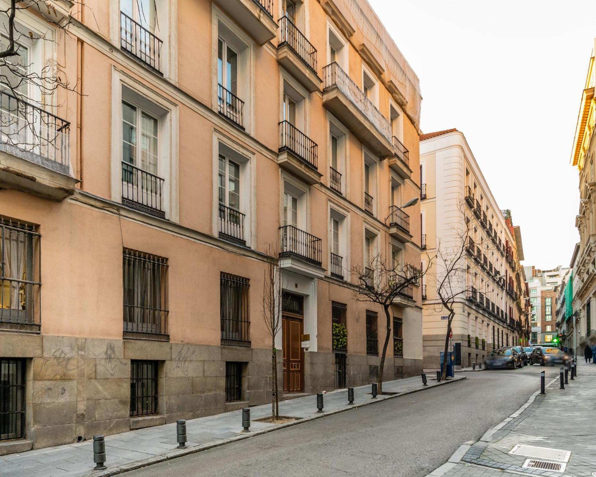 Cozy And Central-1Bd 1Bth- Cortes Apartment Madrid Bagian luar foto