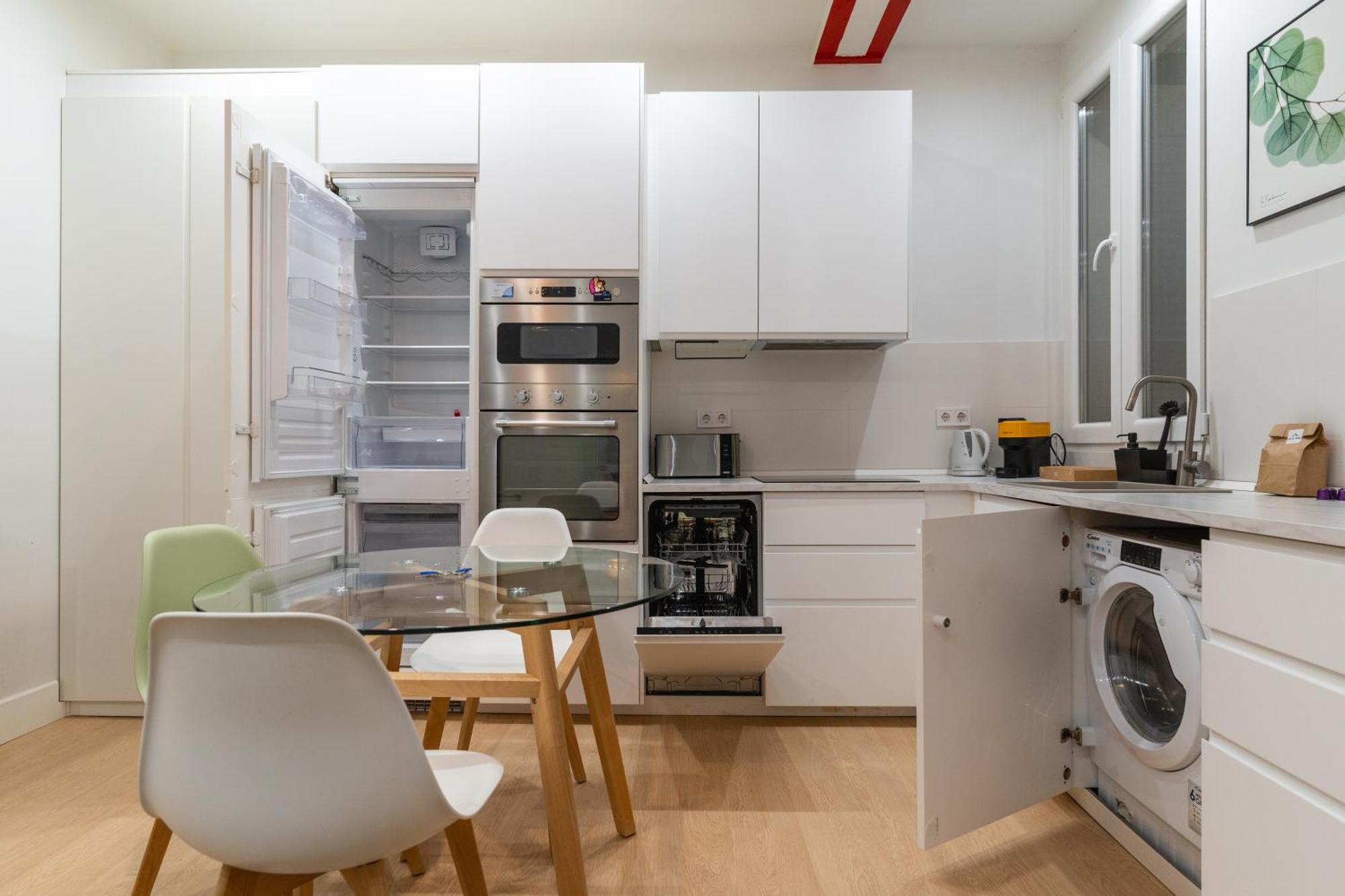 Cozy And Central-1Bd 1Bth- Cortes Apartment Madrid Bagian luar foto